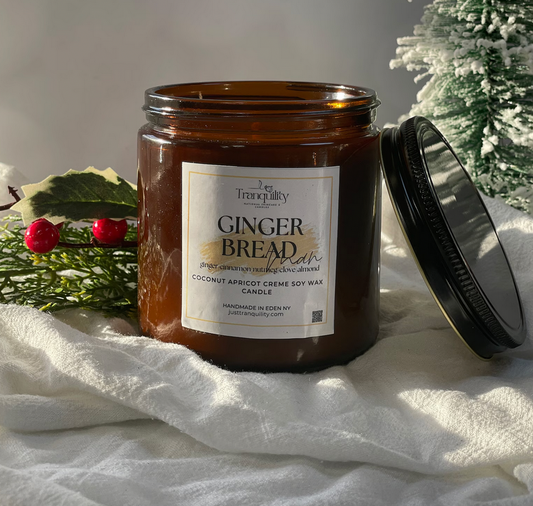 A Holiday Symphony of Gingerbread, Peppermint, and Cranberry Scents